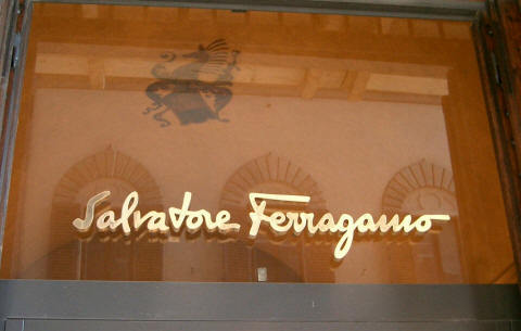 大事记：Ferragamo 上市之路