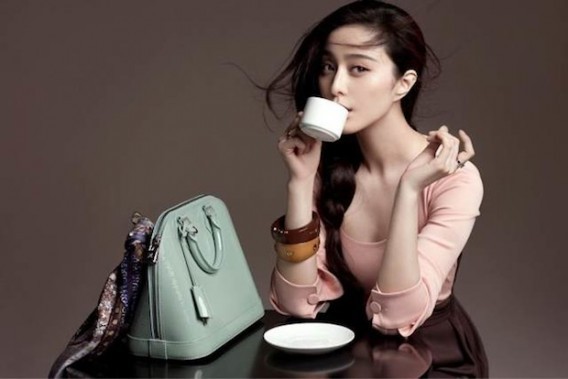 Louis Vuitton “策略性”放缓开店速度，为中国市场打造去Logo广告