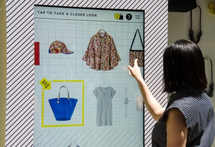 eBay 在纽约为Kate Spade Saturday开虚拟店：可购物橱窗