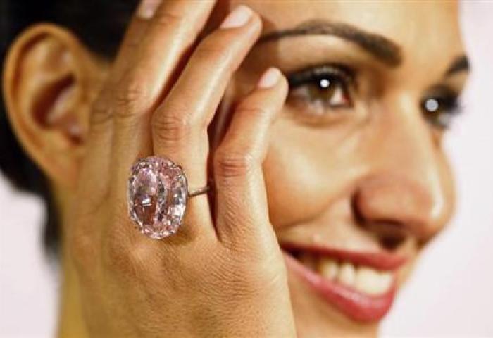 Pink Star 创下单颗钻石拍卖历史最高纪录