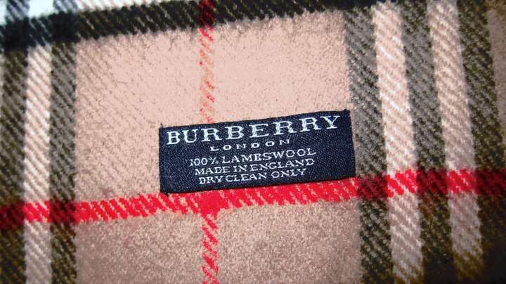 Burberry 在中国遭遇 格子 危机 华丽志