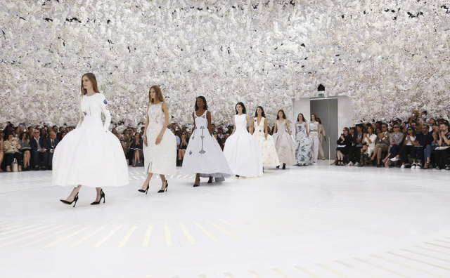 Dior 时装上个财年营业利润同比大增 38%