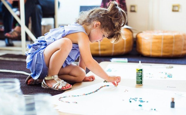美国网红4岁小萌妹为J.Crew设计童装系列
