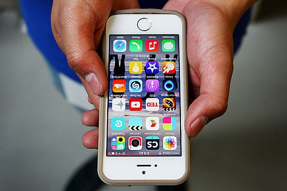 苹果最新财报：大中华地区iPhone销量首超美国，成第一大市场指日可待