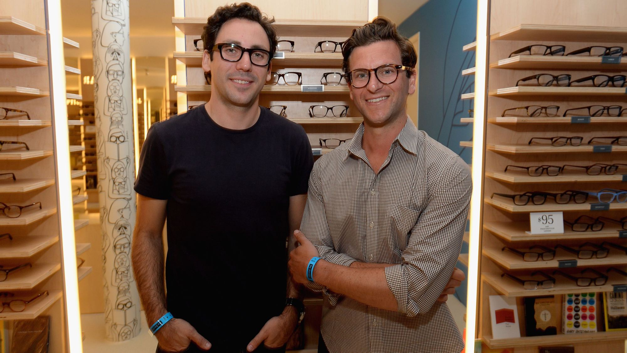 Warby Parker 再获 1亿美元融资，公司估值首超 10亿美元