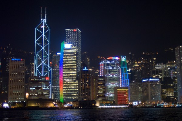 汇丰银行分析师：香港正褪去中国奢侈消费者购物中心的光环