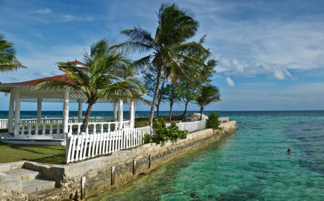 斥资 35亿美元，巴哈马群岛史上最雄伟的旅游工程申请破产保护