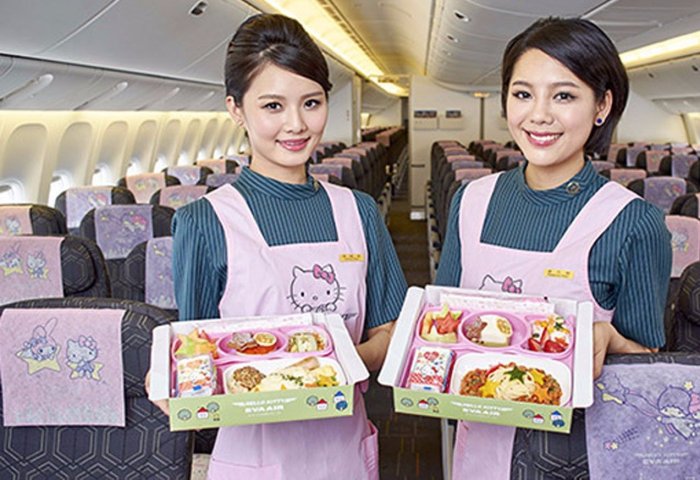 乘坐 Hello Kitty 主题航班，是怎样一种萌萌的体验