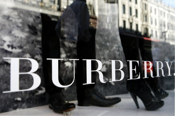 Burberry 削减开支初见成效，中国香港和大陆市场回暖