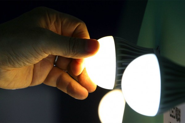 家用灯泡将取代 Wi-Fi ? 光波 Li-Fi 网速据称是无线宽带的100倍