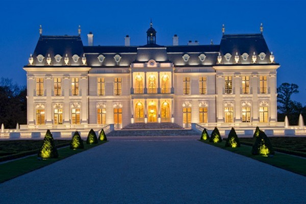 中东富豪以 1.75亿欧元买下巴黎豪宅，创世界最贵房产成交纪录