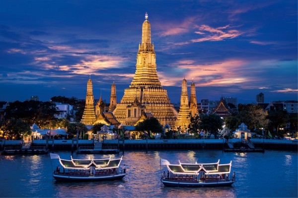 到泰国的国际游客数创历史新高，中国人最多，去年800万