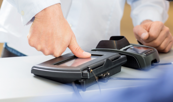 未来去日本旅行购物，带一个大拇指就够了！日本推出全新指纹认证系统吸引外国游客