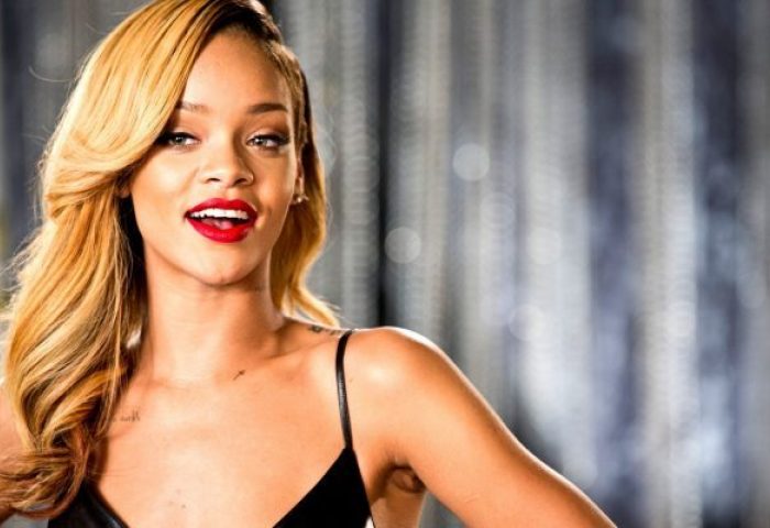 Rihanna 能捧红一切！LVMH 美妆孵化器携手 Rihanna推出偶像彩妆品牌