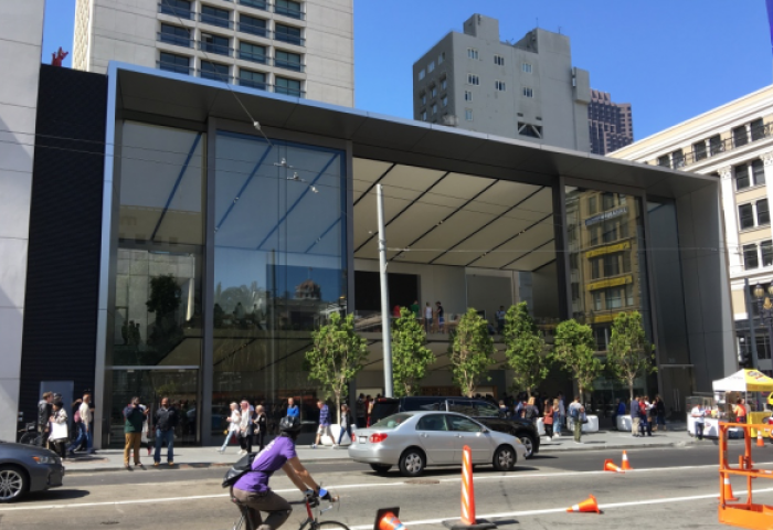 从旧金山的苹果新旗舰店看苹果的未来走向：科技与时尚的综合体