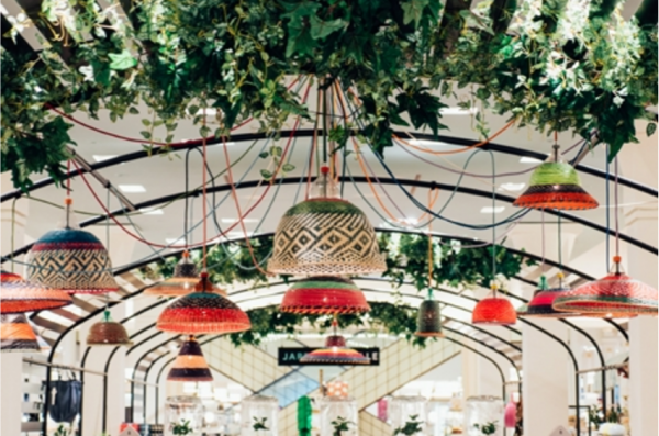 给员工的特殊福利！LVMH旗下两家巴黎奢侈百货商店在屋顶上种花种菜