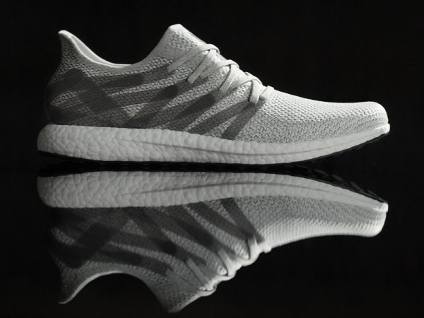Adidas 发布第一双将由机器人鞋厂 Speedfactory 制造的概念跑鞋