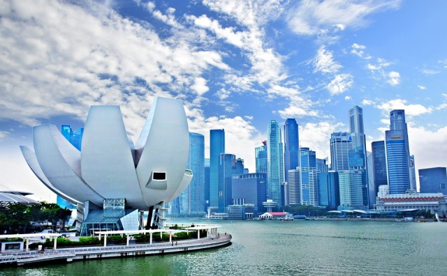 十一黄金周是中国的，也是新加坡的：各大商铺纷纷打折，吸引中国游客