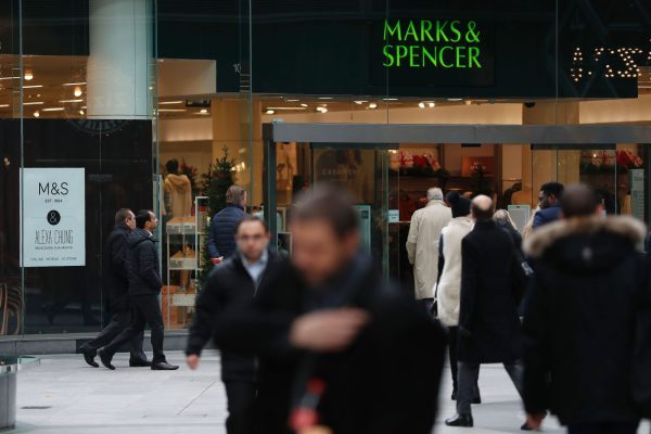 英国马莎百货做了一个艰难的决定：放弃包括中国在内的全球10大市场直营门店