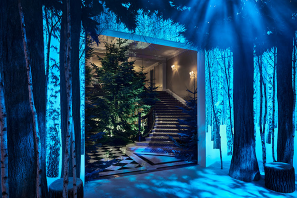 苹果设计大牛跨界打造的奇幻森林圣诞树亮相伦敦Claridge’s 酒店