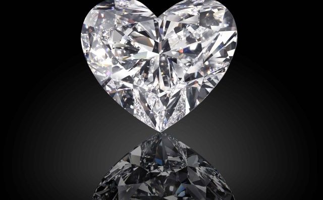 Graff 推出全球最大心形切割钻石，重达118.78克拉