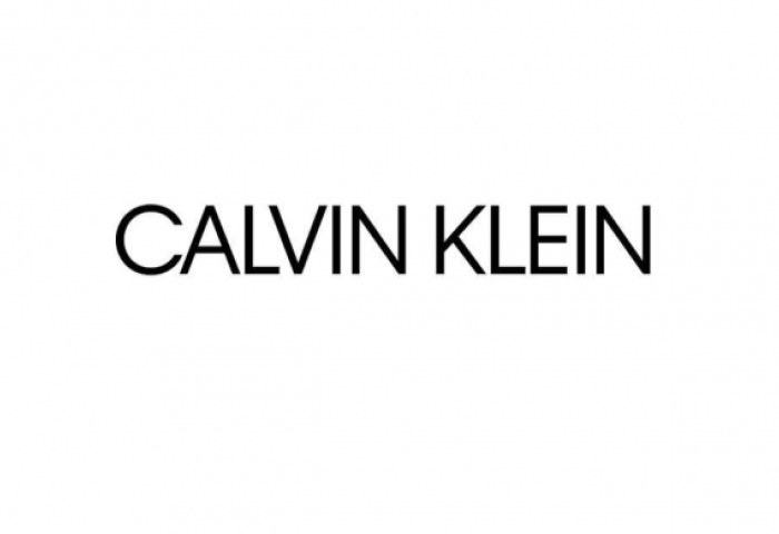 Calvin Klein 品牌有了新 Logo，由Raf Simons的老朋友一手打造