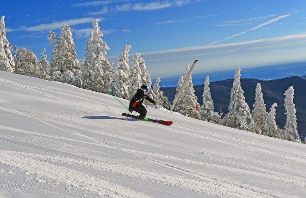 美国滑雪度假村运营商 Vail斥资5000万美元，收购滑雪度假村Stowe Mountain部分设施