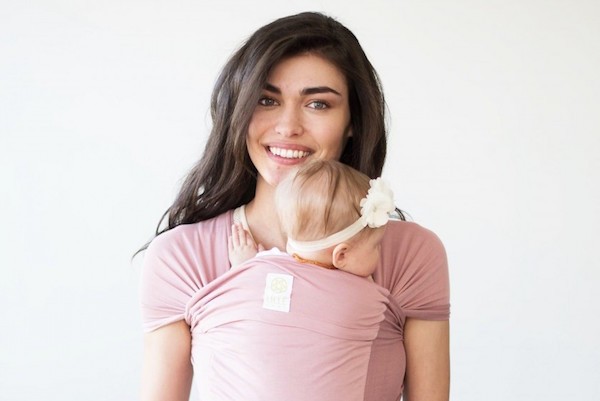 多功能一体化、人体工学设计，美国新创婴儿背带品牌 LILLEbaby获私募基金 Riverside 投资