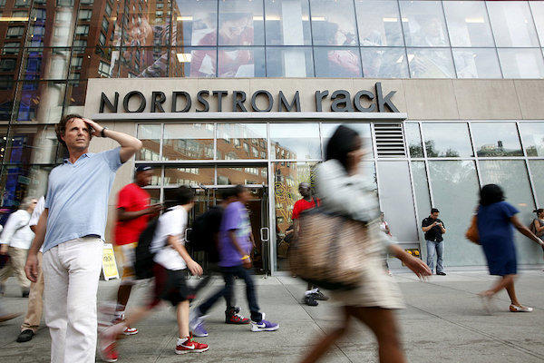 异军突起，美国奢侈品百货 Nordstrom 第二季度销售额同比增长 3.5%，线上销售表现优异
