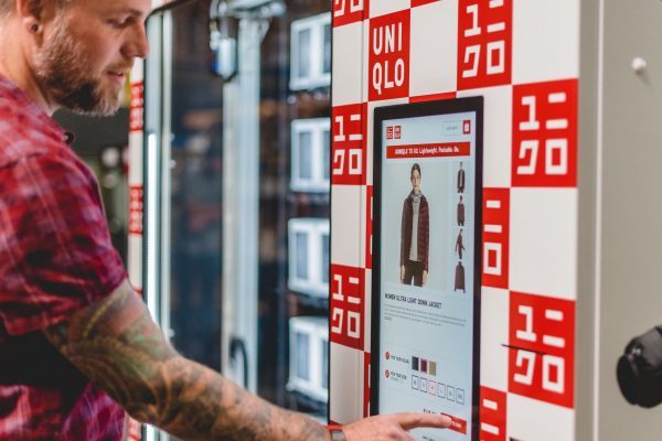 优衣库将在美国十个高人流量地区设立自动服装售货机：Uniqlo to Go