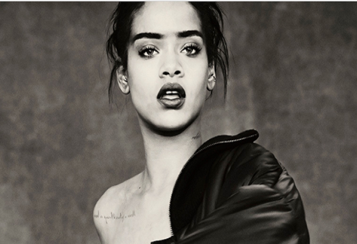 歌坛天后 Rihanna 与 LVMH 旗下美妆孵化器部门 Kendo 合作的彩妆系列 Fenty Beauty 首露真容