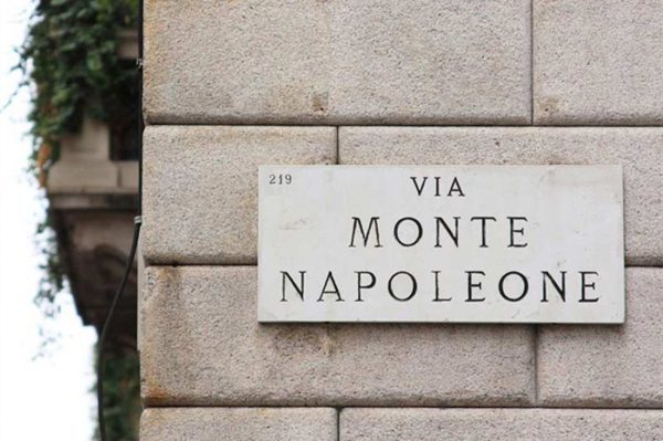 米兰 Montenapoleone 成为了首个在中国微信建立官方帐号的欧洲奢侈品购物街