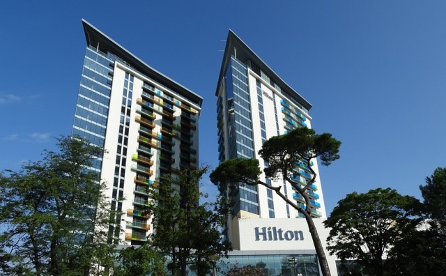 希尔顿集团推出智能酒店，可以“记住游客的个人偏好”