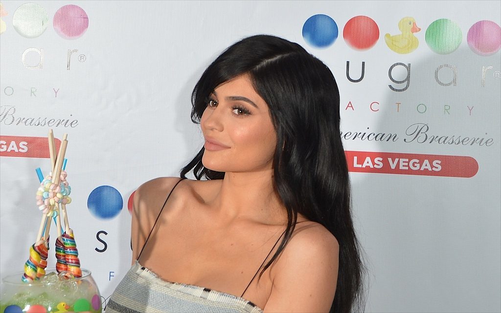 startup - kylie-cosmetics-瘋時尚