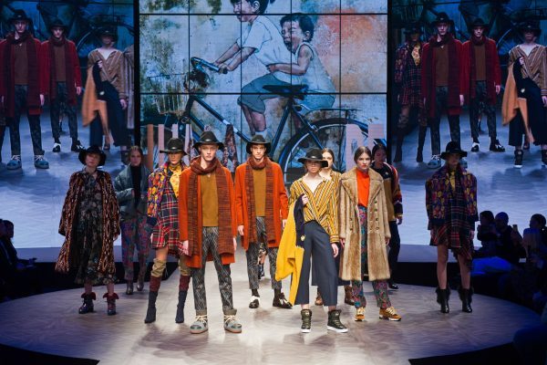 意大利每年有70亿欧元假货销售，鞋履配饰首当其冲