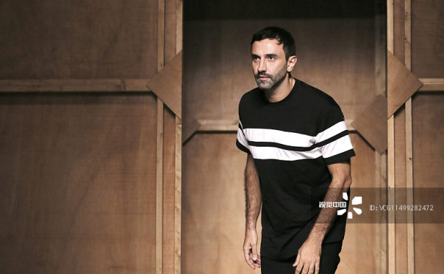 Burberry新任首席创意官揭晓：曾效力于Givenchy的意大利设计师 Riccardo Tisci，股价应声上涨4%