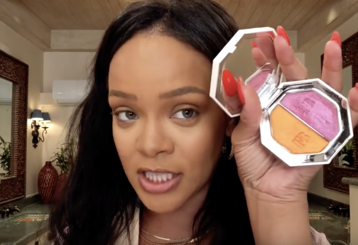 Rihanna 变身美妆博主，出演美妆教学视频推广自己最新的跨界成果
