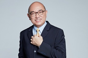 10年做到100亿，斯凯奇在中国的下一步将怎么走？《华丽志》专访斯凯奇中国、韩国及东南亚首席执行官陈伟利