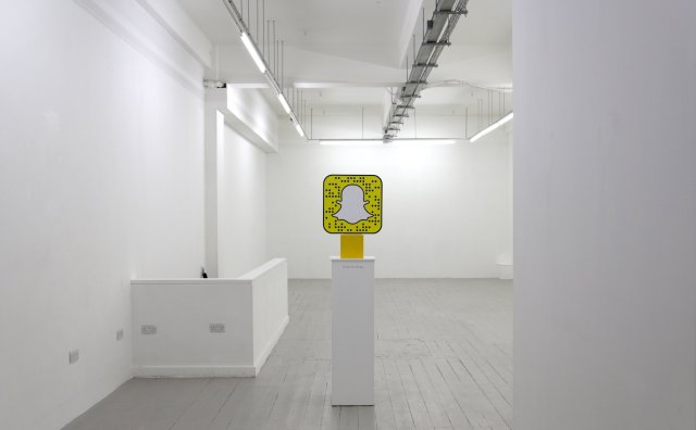 乐高联手 Snapchat 开设“虚拟现实”快闪店，专卖为成人设计的街头服饰