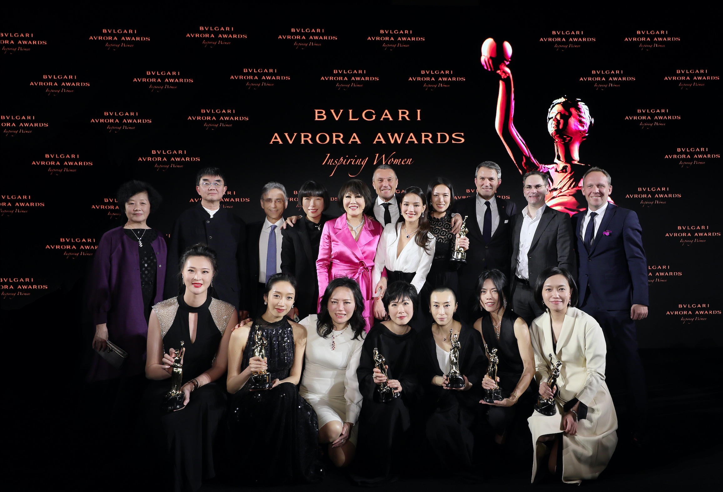 宝格丽"闪耀之辉"获奖者,提名者及颁奖嘉宾合影