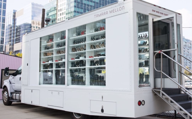 车轮上的奢侈品门店！Tamara Mellon 推出全新零售概念：流动鞋柜