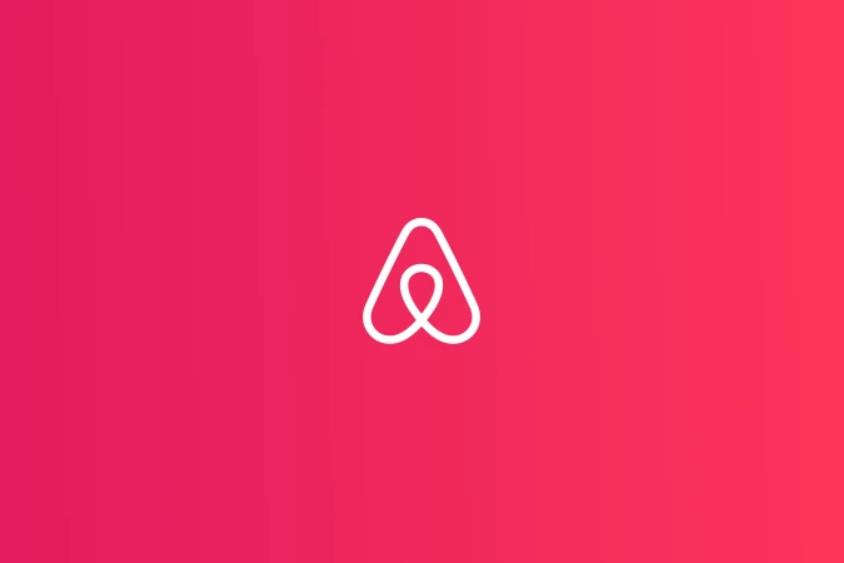 Airbnb 拨款2.6亿美元援助房东，暂停所有市场营销活动，创始人未来半年分文不取