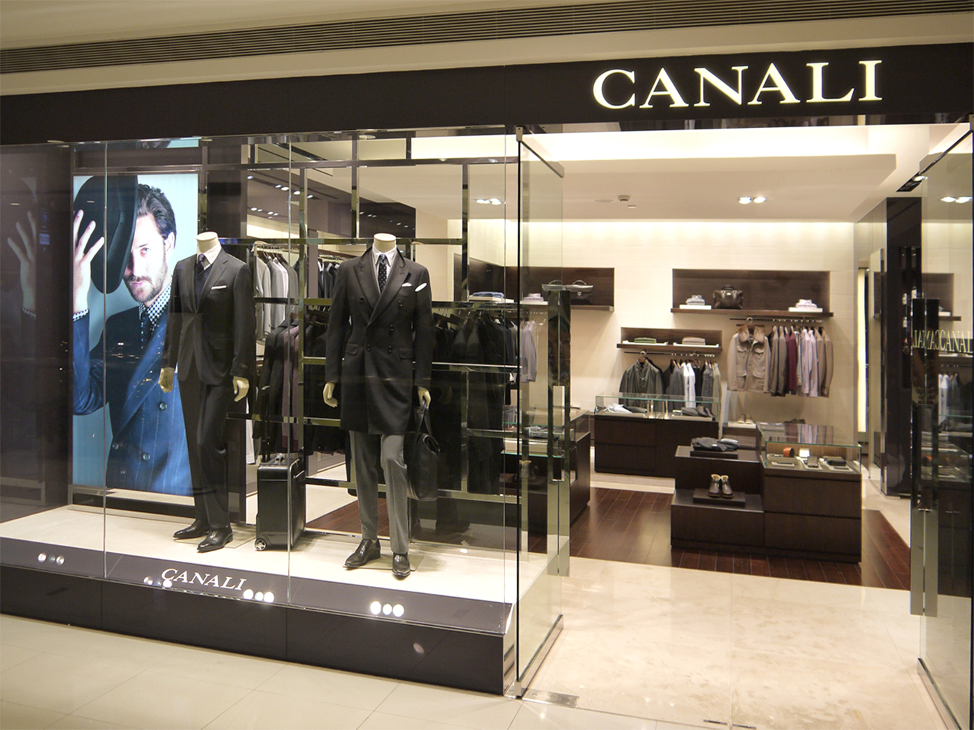意大利高端男装 Canali 收回中国10家门店控制权，今年将在中国市场进一步投资