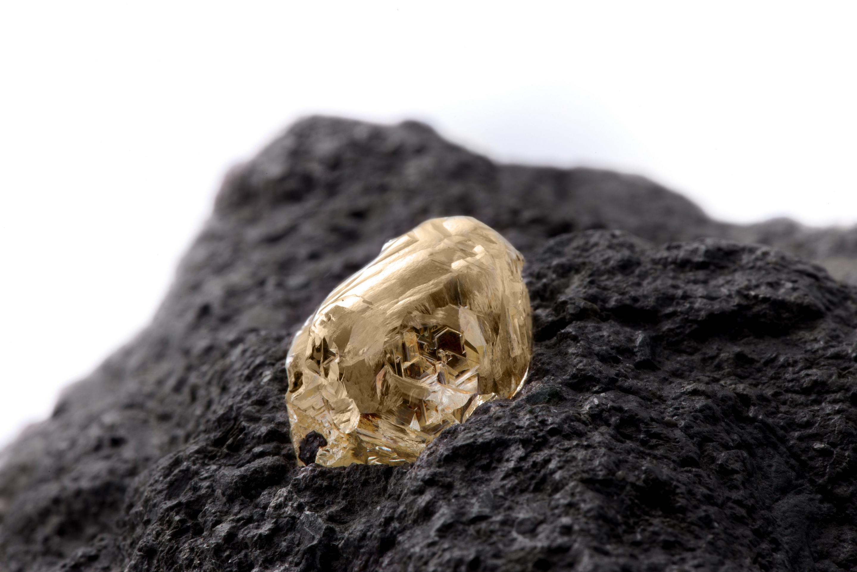全球钻石原石库存淤积已达35亿美元，如何消化？
