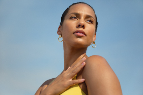 美国歌坛天后 Alicia Keys 联合e.l.f.推出全新生活方式美容品牌 Keys Soulcare