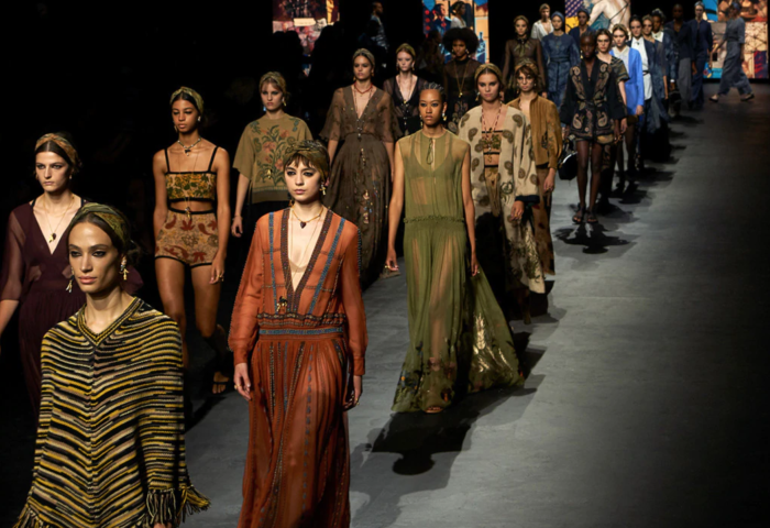 流媒体新纪录：Dior 巴黎时装周大秀观看量近一亿