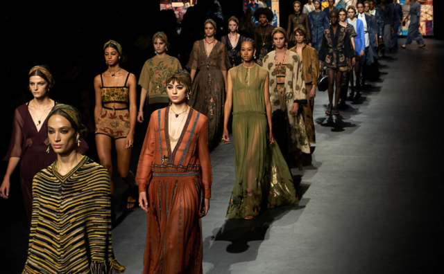 流媒体新纪录：Dior 巴黎时装周大秀观看量近一亿