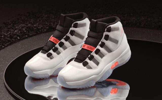 Air Jordan 35 周年之际，推出首款自动系鞋带球鞋 Air Jordan XI Adapt