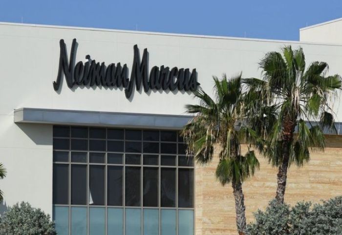 美国奢侈品百货 Neiman Marcus 摆脱破产阴影，但债务负担依然沉重