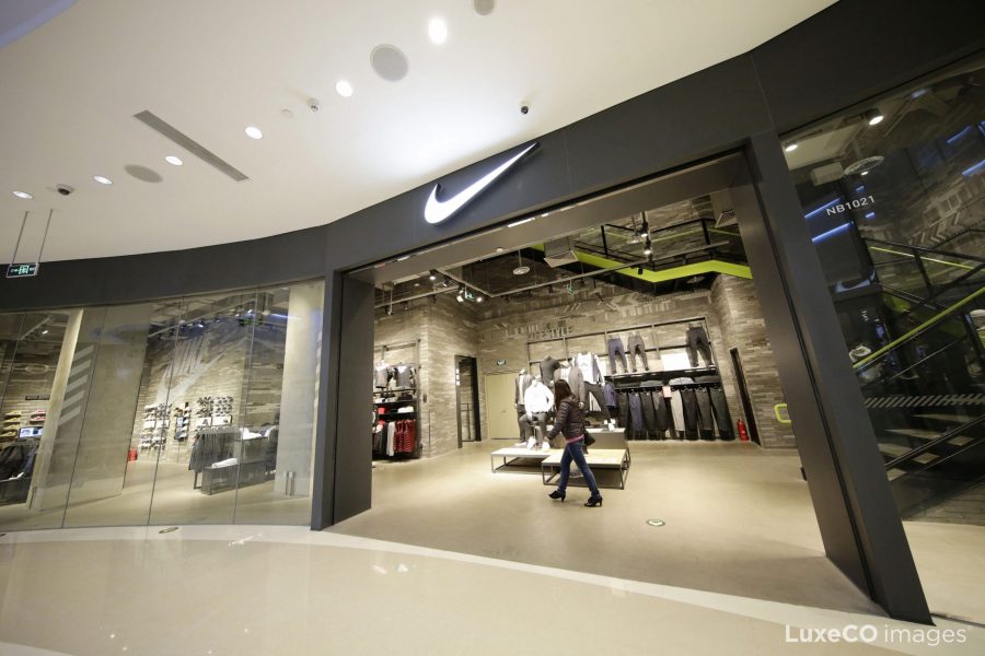 新任 CEO 主导下的 Nike 能否成功转型为一家技术公司？